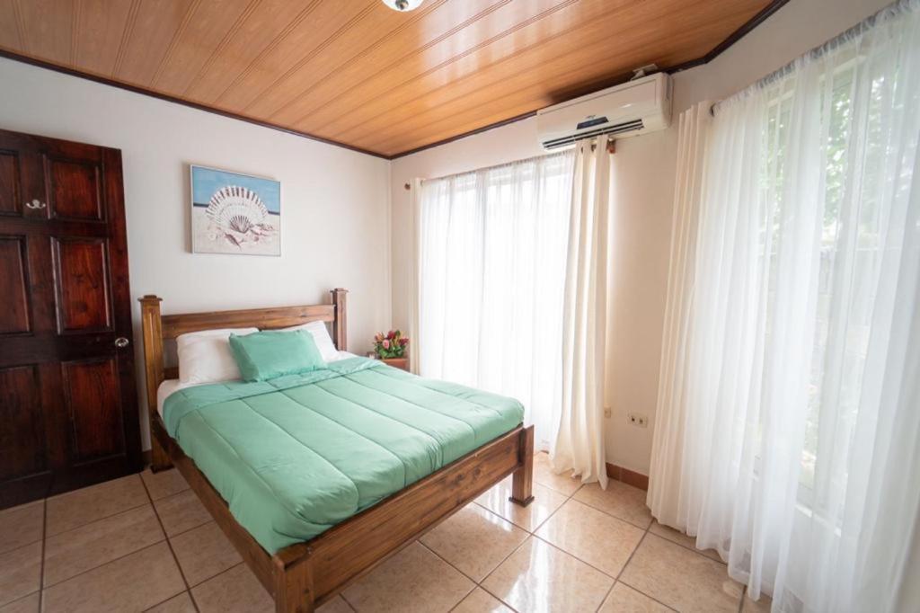 Apartamentos Cristal Quepos Εξωτερικό φωτογραφία