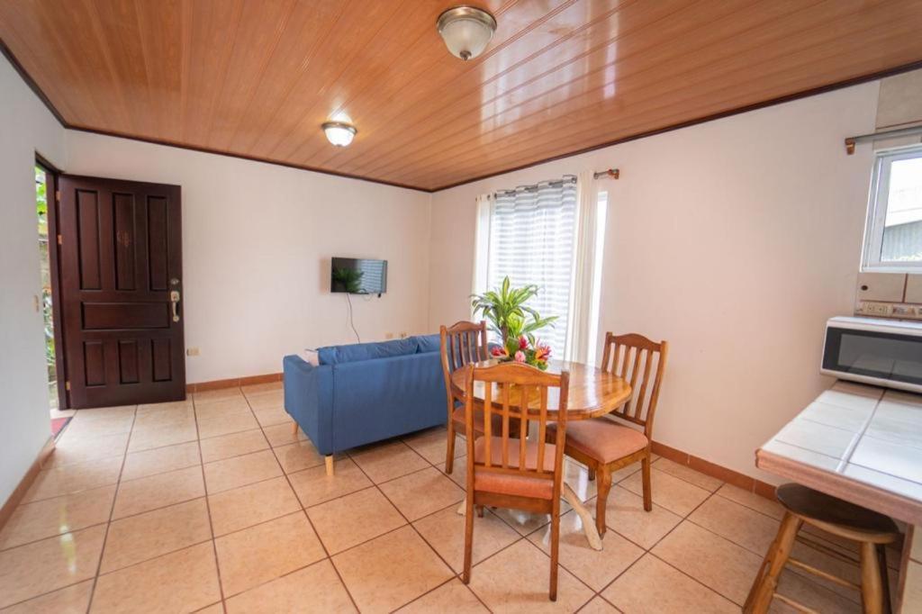 Apartamentos Cristal Quepos Εξωτερικό φωτογραφία