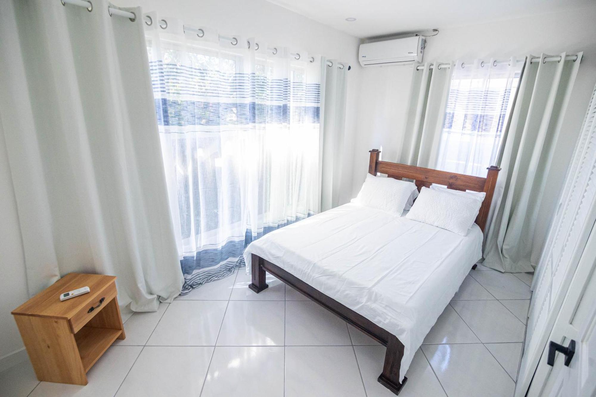 Apartamentos Cristal Quepos Εξωτερικό φωτογραφία