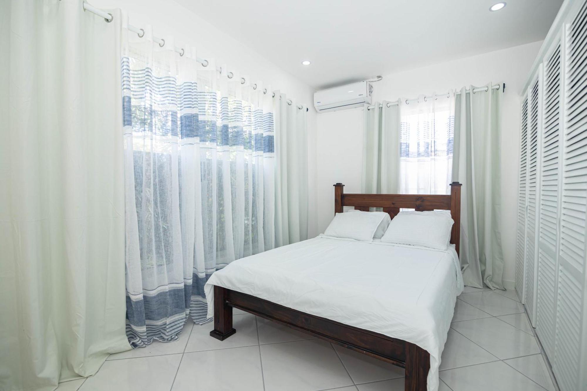Apartamentos Cristal Quepos Εξωτερικό φωτογραφία